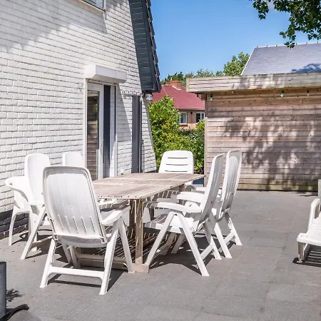 Willem Quietly Located Near The Villa